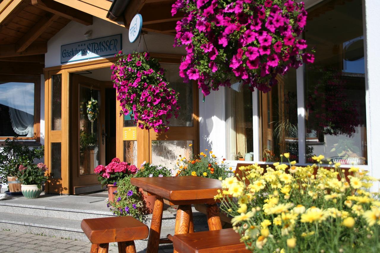 Gaestehaus Strasser Riezlern Ngoại thất bức ảnh
