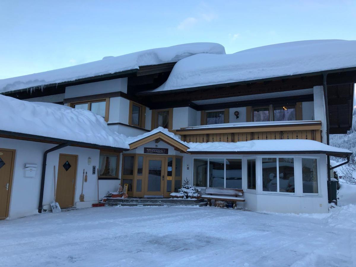 Gaestehaus Strasser Riezlern Ngoại thất bức ảnh