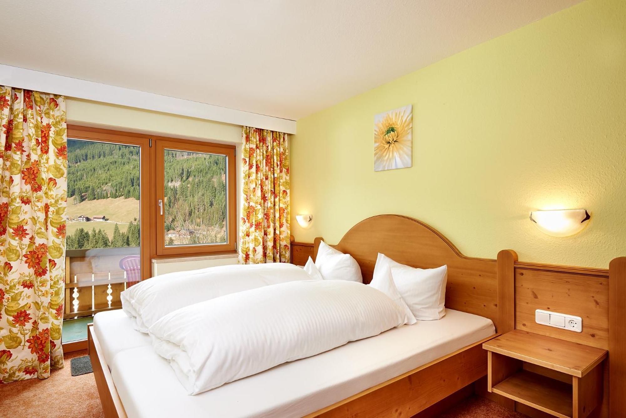 Gaestehaus Strasser Riezlern Ngoại thất bức ảnh